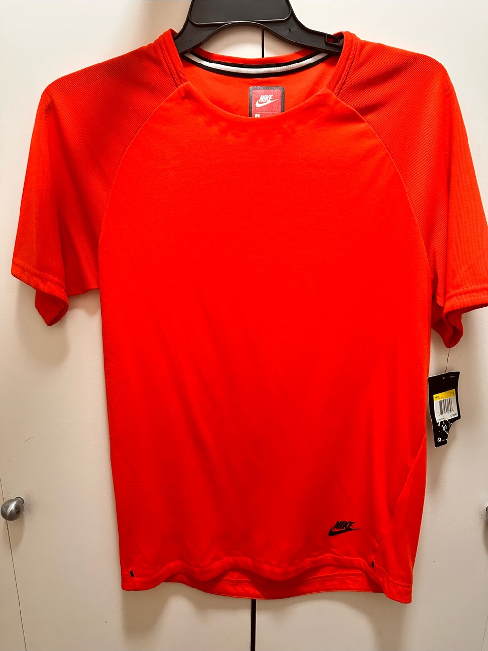 Nike Men’s Lightweight Polyester Crew Neck T-Shirt Logo Size S